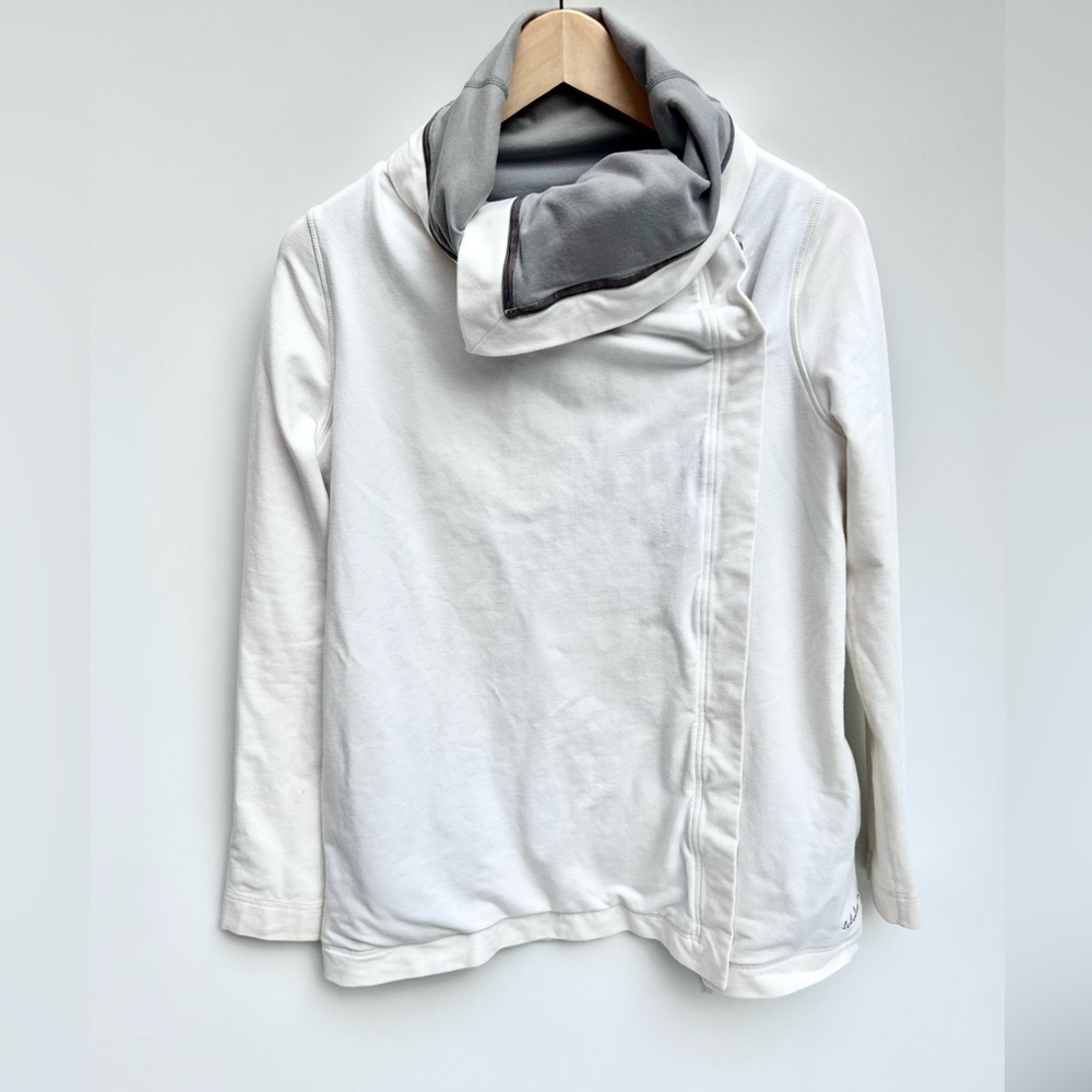 LULULEMON ivory wrap jacket size 6 Savasana off white grey